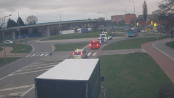 Křižovatka ulic Velká Dlážka a Polní