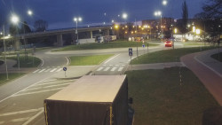 Křižovatka ulic Velká Dlážka a Polní