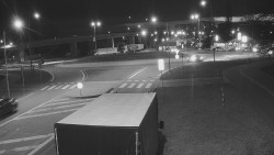 Křižovatka ulic Velká Dlážka a Polní