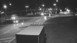 Křižovatka ulic Velká Dlážka a Polní