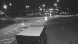 Křižovatka ulic Velká Dlážka a Polní