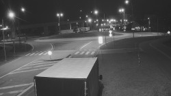 Křižovatka ulic Velká Dlážka a Polní