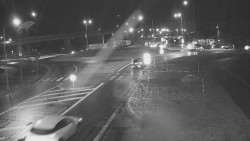 Křižovatka ulic Velká Dlážka a Polní