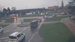 Křižovatka ulic Velká Dlážka a Polní