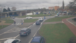 Křižovatka ulic Velká Dlážka a Polní