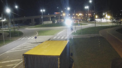 Křižovatka ulic Velká Dlážka a Polní