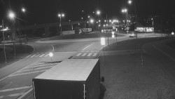 Křižovatka ulic Velká Dlážka a Polní