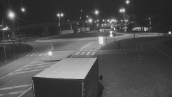 Křižovatka ulic Velká Dlážka a Polní