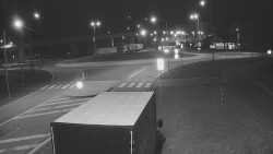 Křižovatka ulic Velká Dlážka a Polní