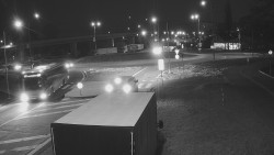 Křižovatka ulic Velká Dlážka a Polní