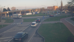 Křižovatka ulic Velká Dlážka a Polní