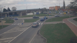 Křižovatka ulic Velká Dlážka a Polní