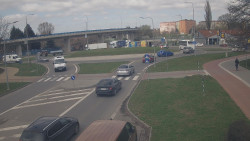 Křižovatka ulic Velká Dlážka a Polní