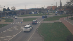 Křižovatka ulic Velká Dlážka a Polní