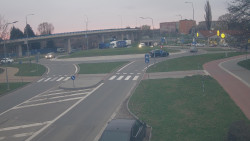 Křižovatka ulic Velká Dlážka a Polní