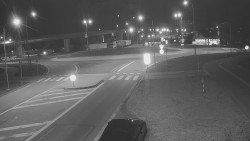 Křižovatka ulic Velká Dlážka a Polní