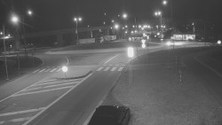 Křižovatka ulic Velká Dlážka a Polní