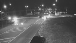 Křižovatka ulic Velká Dlážka a Polní