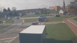 Křižovatka ulic Velká Dlážka a Polní