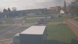 Křižovatka ulic Velká Dlážka a Polní