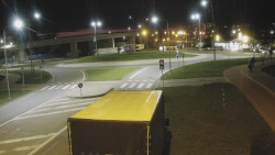 Křižovatka ulic Velká Dlážka a Polní