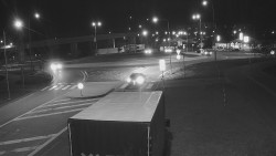 Křižovatka ulic Velká Dlážka a Polní