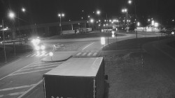 Křižovatka ulic Velká Dlážka a Polní