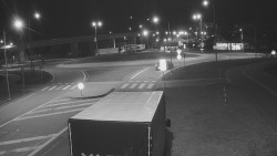 Křižovatka ulic Velká Dlážka a Polní