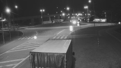 Křižovatka ulic Velká Dlážka a Polní