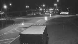 Křižovatka ulic Velká Dlážka a Polní