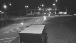 Křižovatka ulic Velká Dlážka a Polní