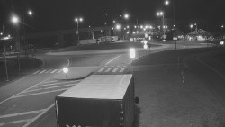 Křižovatka ulic Velká Dlážka a Polní