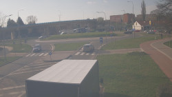 Křižovatka ulic Velká Dlážka a Polní