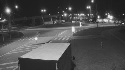 Křižovatka ulic Velká Dlážka a Polní