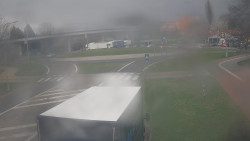 Křižovatka ulic Velká Dlážka a Polní