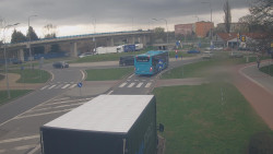 Křižovatka ulic Velká Dlážka a Polní