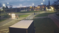 Křižovatka ulic Velká Dlážka a Polní