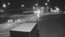 Křižovatka ulic Velká Dlážka a Polní