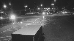 Křižovatka ulic Velká Dlážka a Polní