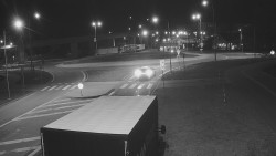 Křižovatka ulic Velká Dlážka a Polní