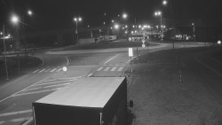 Křižovatka ulic Velká Dlážka a Polní