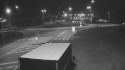 Křižovatka ulic Velká Dlážka a Polní