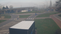 Křižovatka ulic Velká Dlážka a Polní