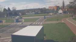 Křižovatka ulic Velká Dlážka a Polní