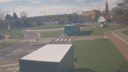 Křižovatka ulic Velká Dlážka a Polní