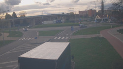 Křižovatka ulic Velká Dlážka a Polní