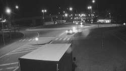 Křižovatka ulic Velká Dlážka a Polní