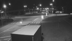 Křižovatka ulic Velká Dlážka a Polní