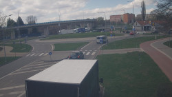 Křižovatka ulic Velká Dlážka a Polní