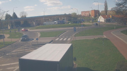 Křižovatka ulic Velká Dlážka a Polní